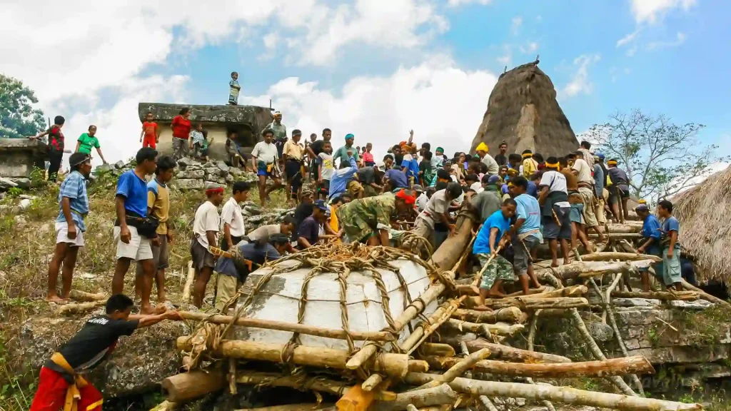 Wisata Tradisi Memanen Garam Sumba Timur Belajar dari Komunitas Lokal