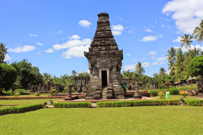 Wisata Candi